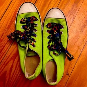 Converse women’s 7